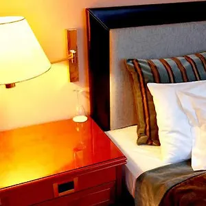 The Beaufort Arms Hotel